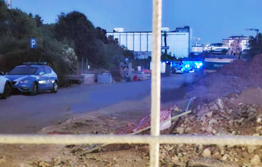 Giallo a Bergamo, una ragazzina trovata morta nell’area della ex fabbrica Reggiani Giallo a Bergamo, una ragazzina trovata morta nell’area della ex fabbrica Reggiani