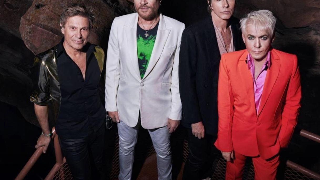 Protagonisti di un live al festival i-Days prima dell’uscita del nuovo album “Repertoire“. Roger Taylor: "I primi tempi non furono facili, poi finimmo sommersi dalla popolarità". Protagonisti di un live al festival i-Days prima dell’uscita del nuovo album “Repertoire“. Roger Taylor: "I primi tempi non furono facili, poi finimmo sommersi dalla popolarità".