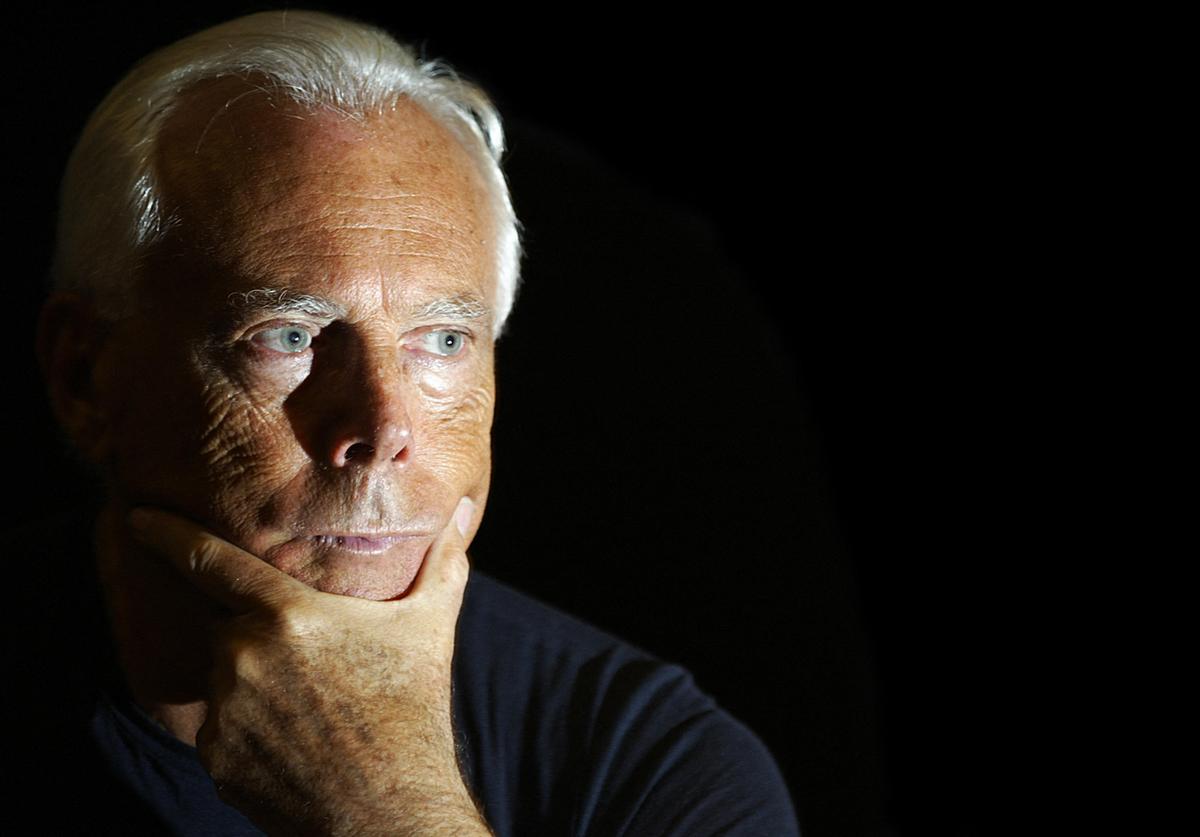 Malattia Giorgio Armani, l’infezione polmonare e il problema allo stomaco. “Ha lavorato fino all’ultimo giorno” Malattia Giorgio Armani, l’infezione polmonare e il problema allo stomaco. “Ha lavorato fino all’ultimo giorno”