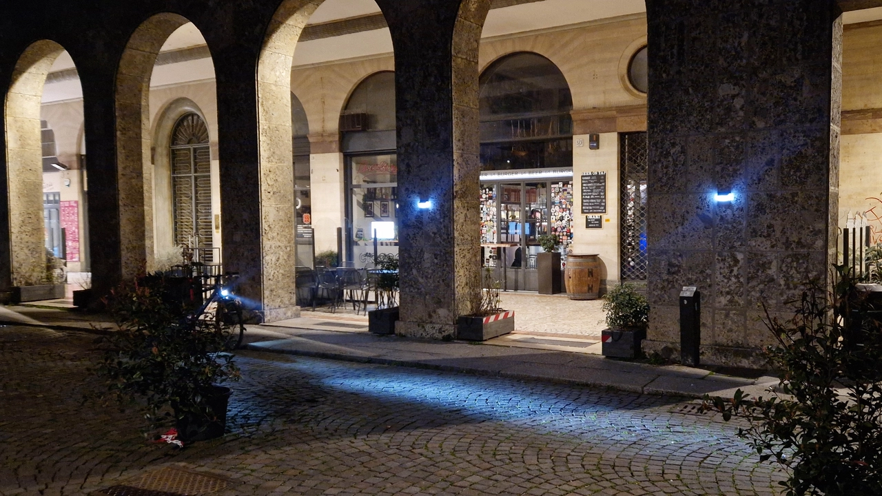 Cremona, il locale in piazza Roma dove è avvenua l'aggressione Cremona, il locale in piazza Roma dove è avvenua l'aggressione