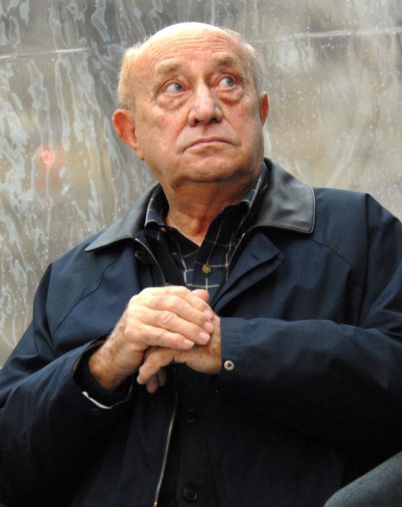 Il secolo di Arnaldo Pomodoro: "Ha saputo alzare lo sguardo per farci vedere oltre la materia" Il secolo di Arnaldo Pomodoro: "Ha saputo alzare lo sguardo per farci vedere oltre la materia"