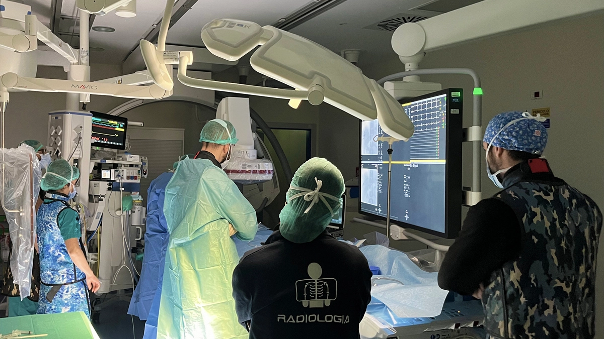 Un reparto di terapia intensiva Un reparto di terapia intensiva