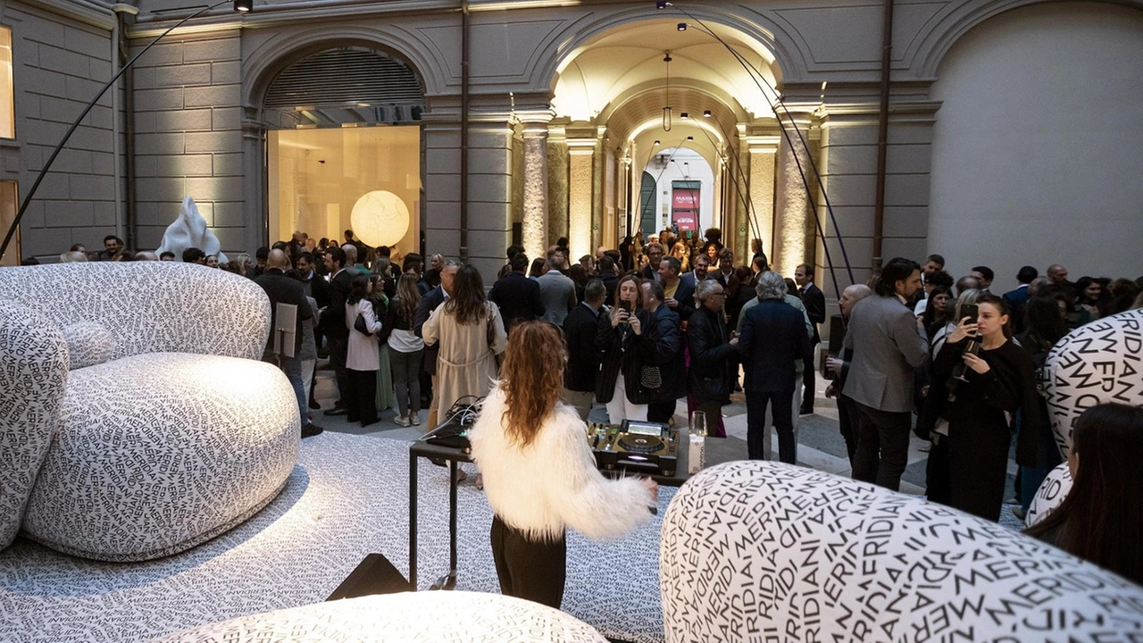 Lo showroom milanese della Meridiani, azienda col cuore in Brianza ormai affermata in tutto il mondo da Londra a Miami, Parigi, New York, Tokyo