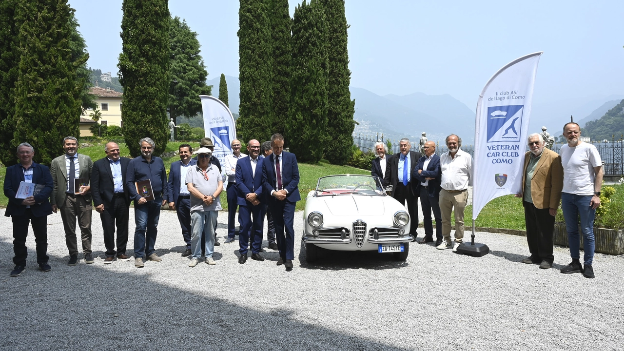 Auto storiche in corteo per i 100 anni dell'A9