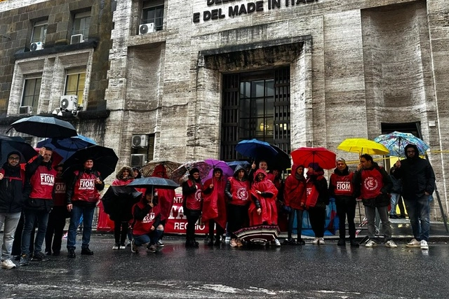 Il presidio davanti al Ministero delle Imprese a Roma due mesi fa