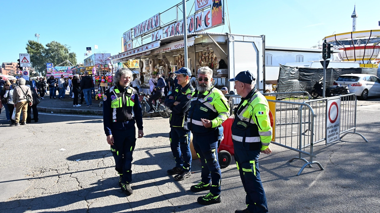 Mobilitati 40 operatori della Protezione civile Alberto Da Giussano con il supporto della sezione di Cuggiono e una decina di Parabiago Mobilitati 40 operatori della Protezione civile Alberto Da Giussano con il supporto della sezione di Cuggiono e una decina di Parabiago