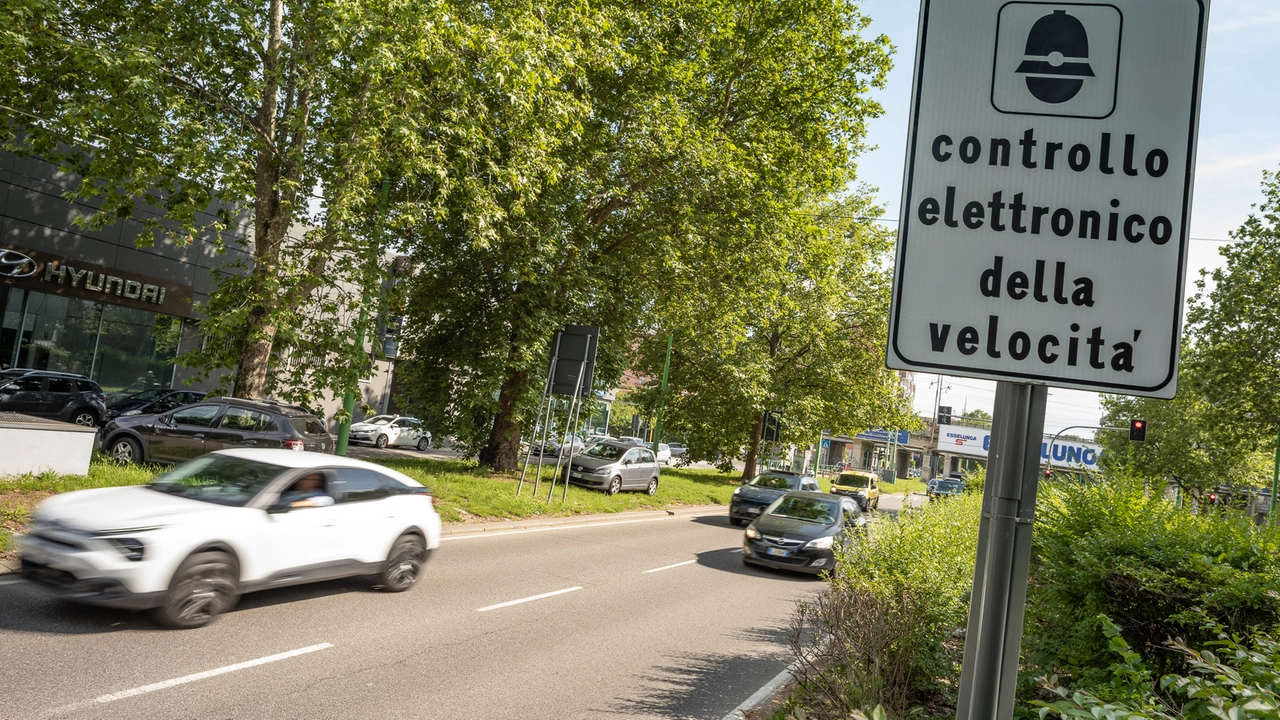 L'autovelox di viale Fulvio Testi L'autovelox di viale Fulvio Testi