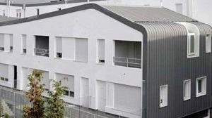 Tre milioni per rifare la copertura il cappotto esterno per l’isolamento sostituire i serramenti e rifare gli impianti Tre milioni per rifare la copertura il cappotto esterno per l’isolamento sostituire i serramenti e rifare gli impianti