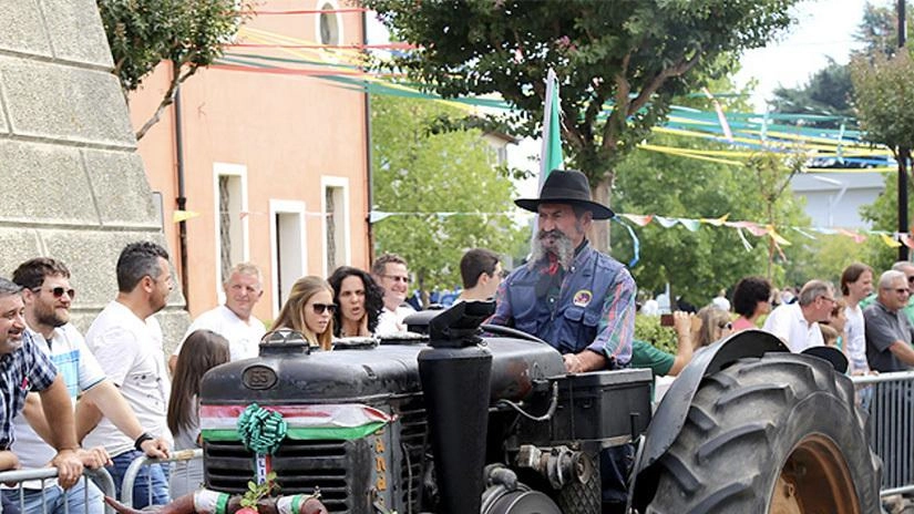 La "Festa del Ringraziamento" a Triuggio celebra le radici contadine della Brianza con teatro dialettale, sfilata di trattori, mostre, pigiatura dell’uva e bancarelle di prodotti locali. Un weekend ricco di tradizioni e divertimento per tutta la famiglia. La "Festa del Ringraziamento" a Triuggio celebra le radici contadine della Brianza con teatro dialettale, sfilata di trattori, mostre, pigiatura dell’uva e bancarelle di prodotti locali. Un weekend ricco di tradizioni e divertimento per tutta la famiglia.