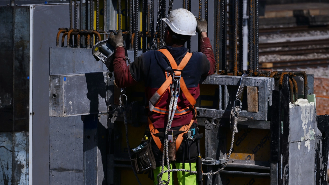 Non c'erano per fortuna state conseguenze per i lavoratori del cantiere Non c'erano per fortuna state conseguenze per i lavoratori del cantiere
