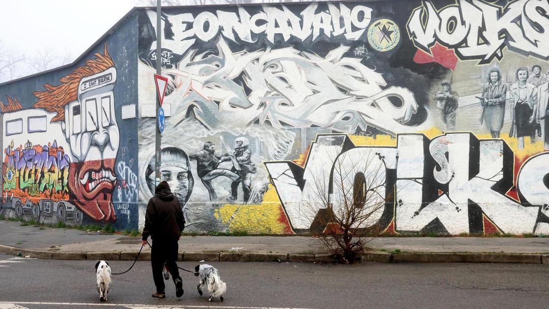 Il rebus del Leoncavallo. Bando comunale congelato. E lo sgombero si avvicina Il rebus del Leoncavallo. Bando comunale congelato. E lo sgombero si avvicina