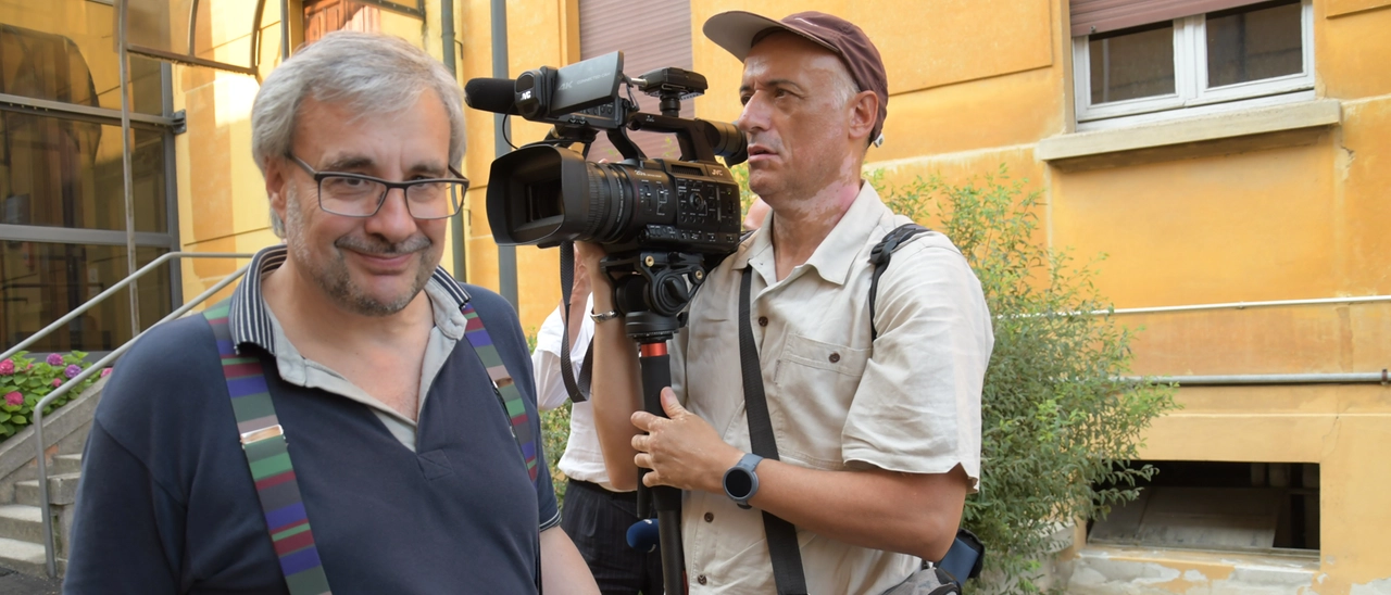 Garlasco, parla il genetista dei Poggi: “Più soggetti sulla scena del delitto? Ridicolo. Reperti inutili, le vecchie perizie avevano chiarito ogni dubbio”