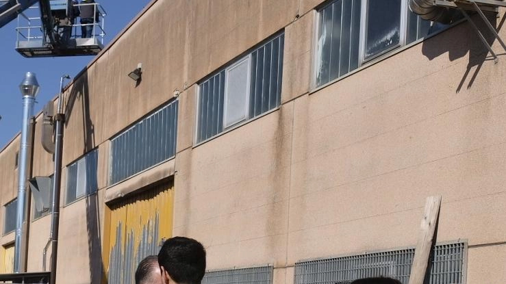 Francesco Ionadi di Tavernerio era caduto dal tetto di un capannone . Gravi ferite per un settantenne coinvolto in un altro incidente a Rogeno. Francesco Ionadi di Tavernerio era caduto dal tetto di un capannone . Gravi ferite per un settantenne coinvolto in un altro incidente a Rogeno.