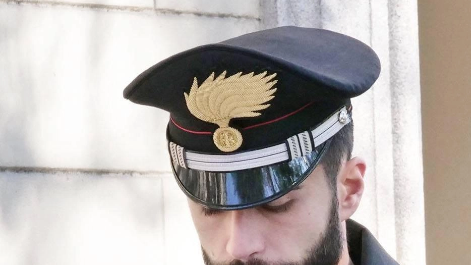 L’uomo ha tentato in tutti i modi di sottrarsi al controllo da parte delle forze dell’ordine L’uomo ha tentato in tutti i modi di sottrarsi al controllo da parte delle forze dell’ordine