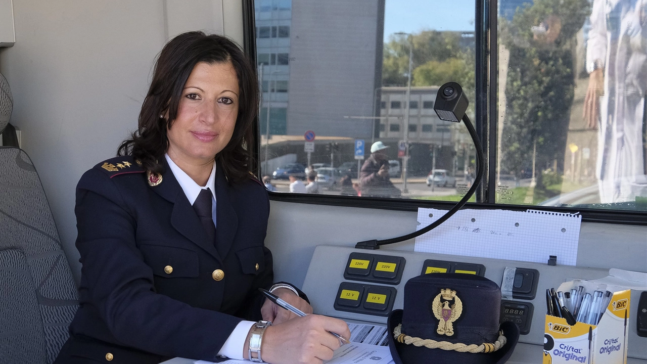Il vice questore Ilenia Romano, in forze al commissariato di polizia di Legnano Il vice questore Ilenia Romano, in forze al commissariato di polizia di Legnano