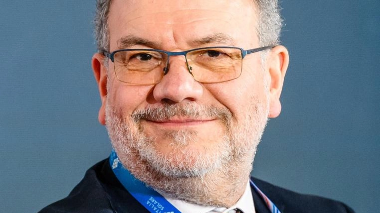 "La fase espansiva del fotovoltaico residenziale si è interrotta". Paolo Rocco Viscontini (nella foto), presidente di Italia Solare, unica... "La fase espansiva del fotovoltaico residenziale si è interrotta". Paolo Rocco Viscontini (nella foto), presidente di Italia Solare, unica...