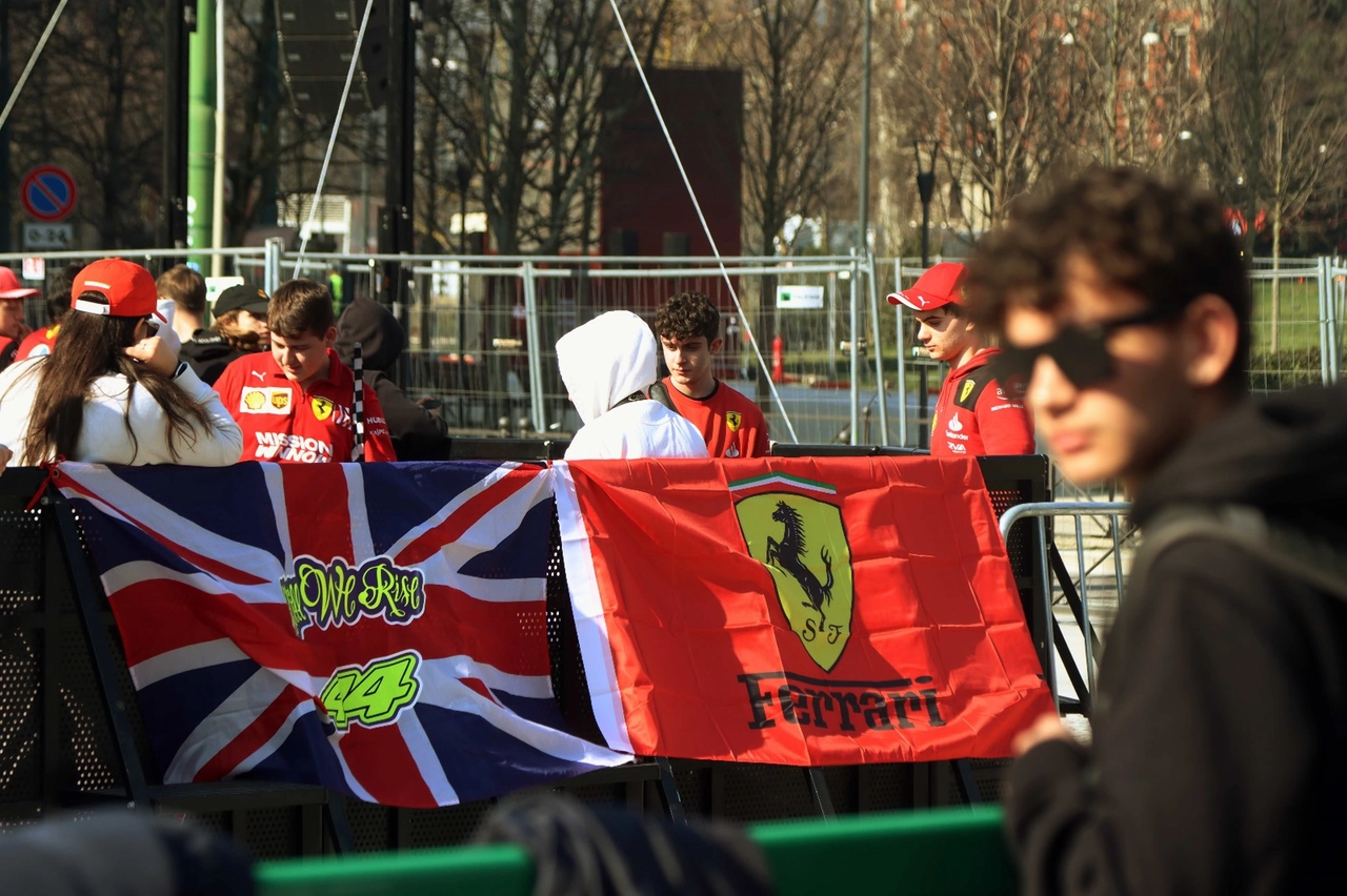 L'area fra il Parco Sempione e la stazione Cadorna si è trasformato in un estemporaneo circuito di Formula 1