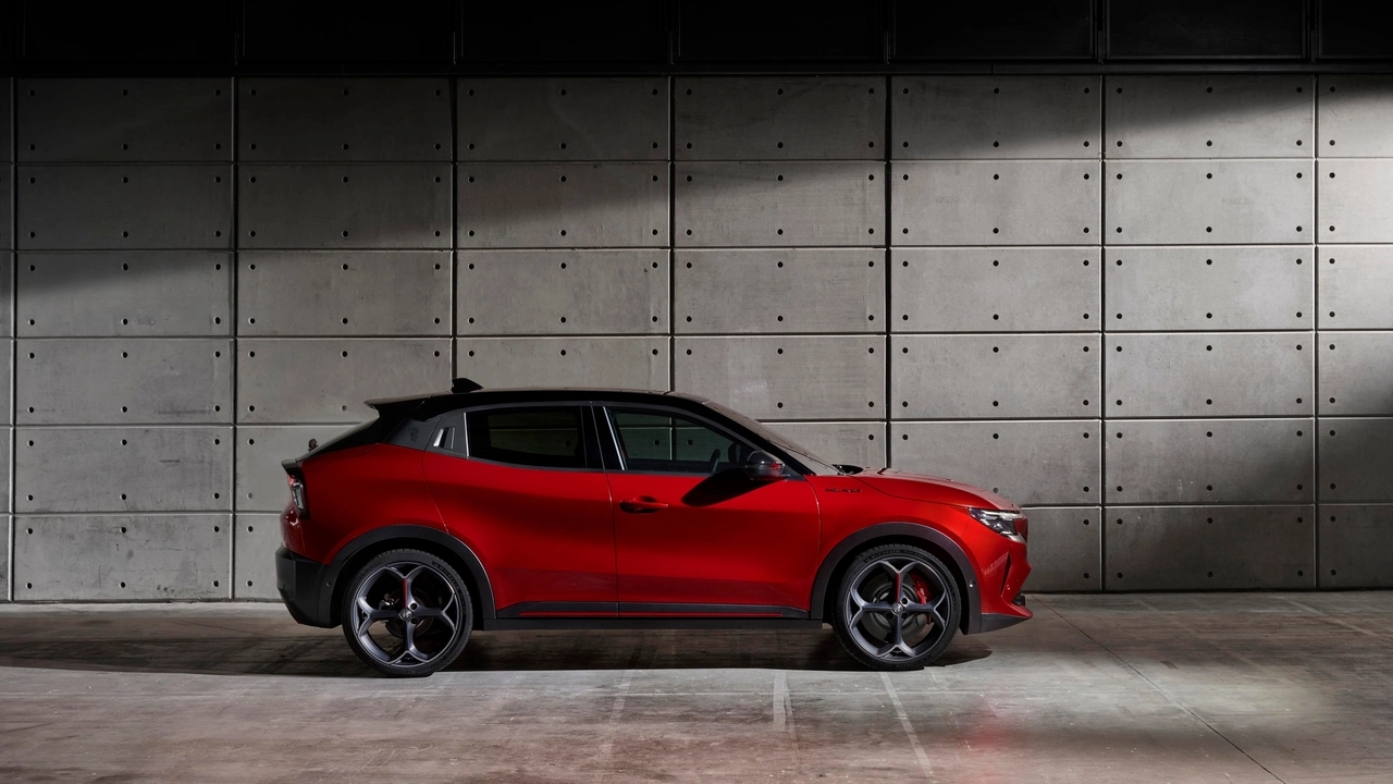 Alfa Romeo "Milano"