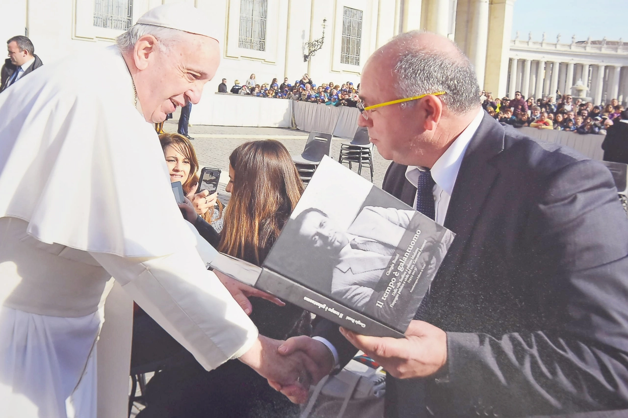 Pietro Castellese con i bambini della Pediatria del Policlinico San Matteo incontra Papa Francesco