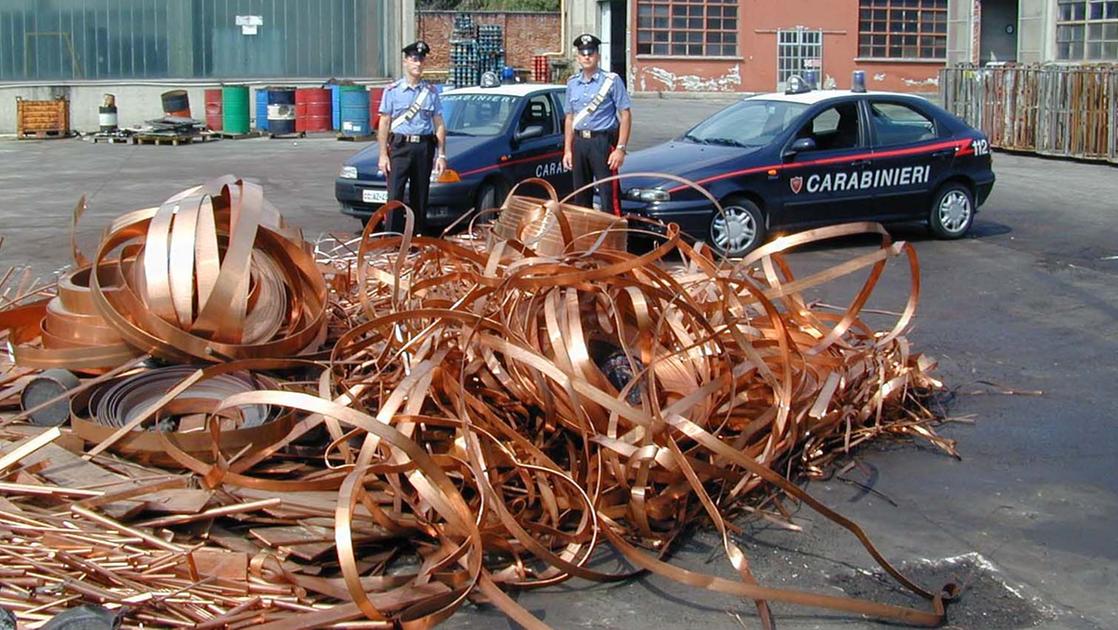 Gropello Cairoli, ladri di rame in azienda: rubati 1.200 metri di cavi Gropello Cairoli, ladri di rame in azienda: rubati 1.200 metri di cavi