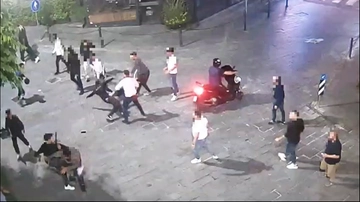 Baby gang e coltellate in piazza, tre ragazzini e un diciottenne fermati: ecco cosa è successo