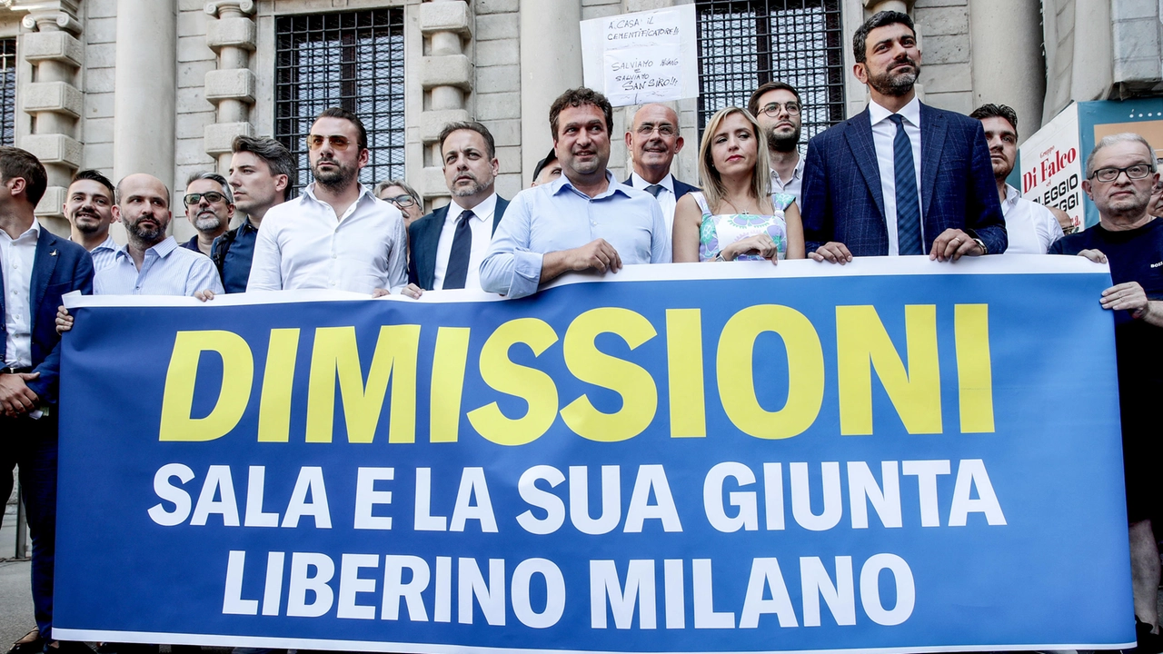 In Consiglio comunale Milano contestazioni a Sala