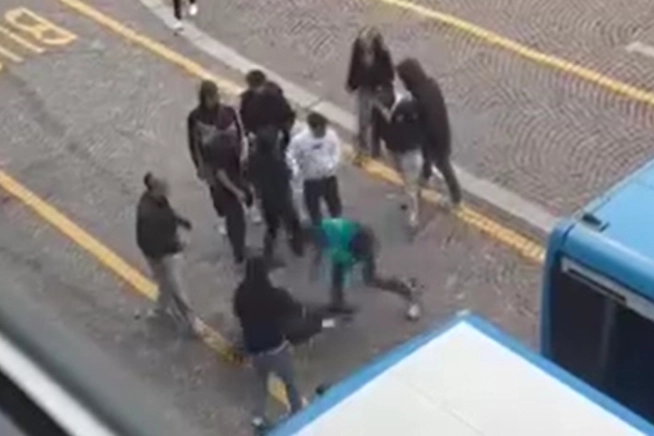 La rissa in stazione a Lecco