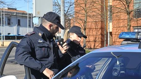 Chiusa per furto, dopo la spaccata notturna, la Farmacia Comunale 2 di via Cavallotti derubata, dai soliti ignoti, nella notte... Chiusa per furto, dopo la spaccata notturna, la Farmacia Comunale 2 di via Cavallotti derubata, dai soliti ignoti, nella notte...