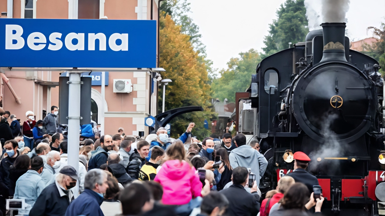 Il passaggio del Besanino, diretto a Lecco, in occasione di una delle precedenti edizioni dell'iniziativa