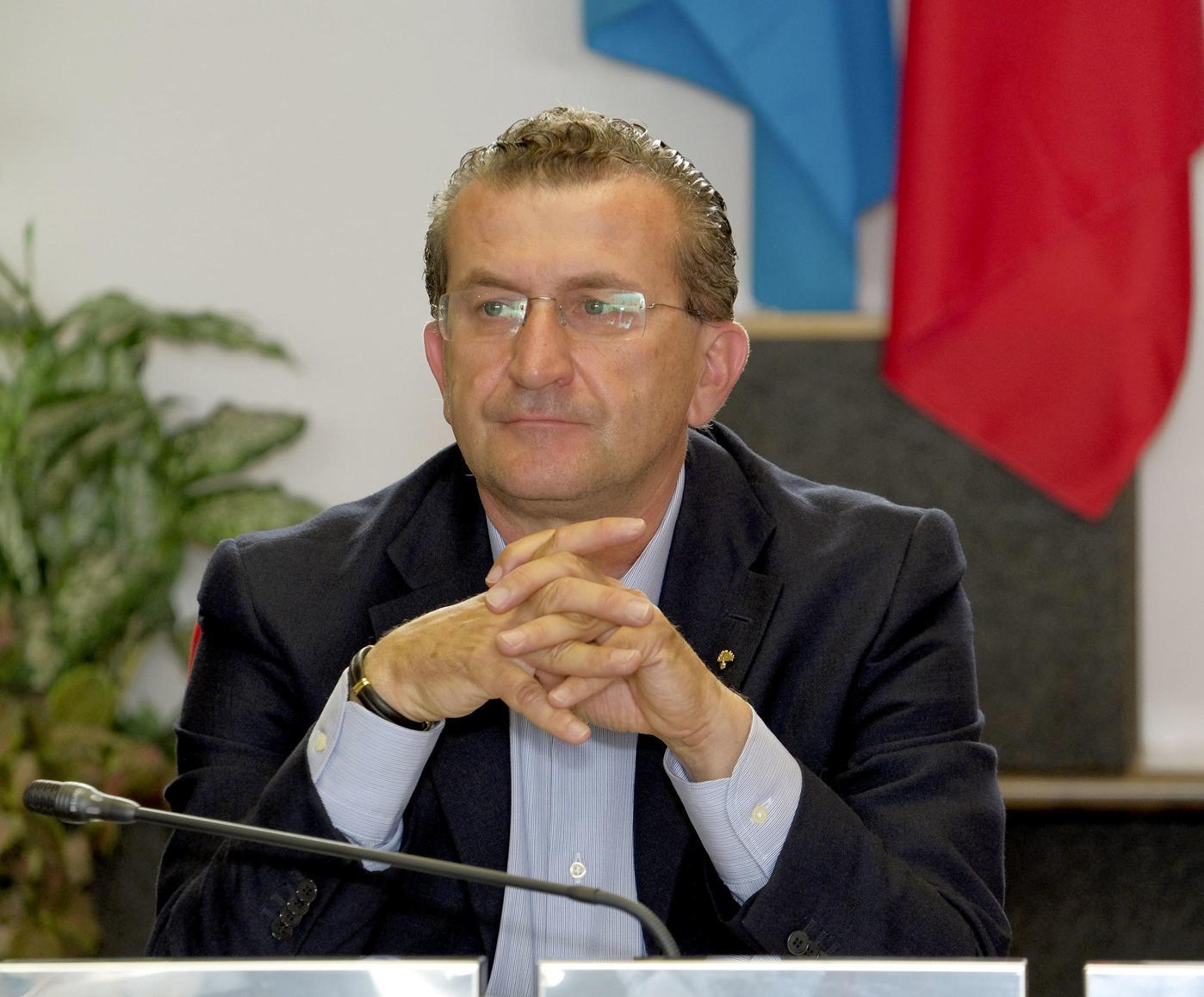 Cinisello, record di anziani: "Per garantire servizi adeguati serve una rete territoriale" Cinisello, record di anziani: "Per garantire servizi adeguati serve una rete territoriale"