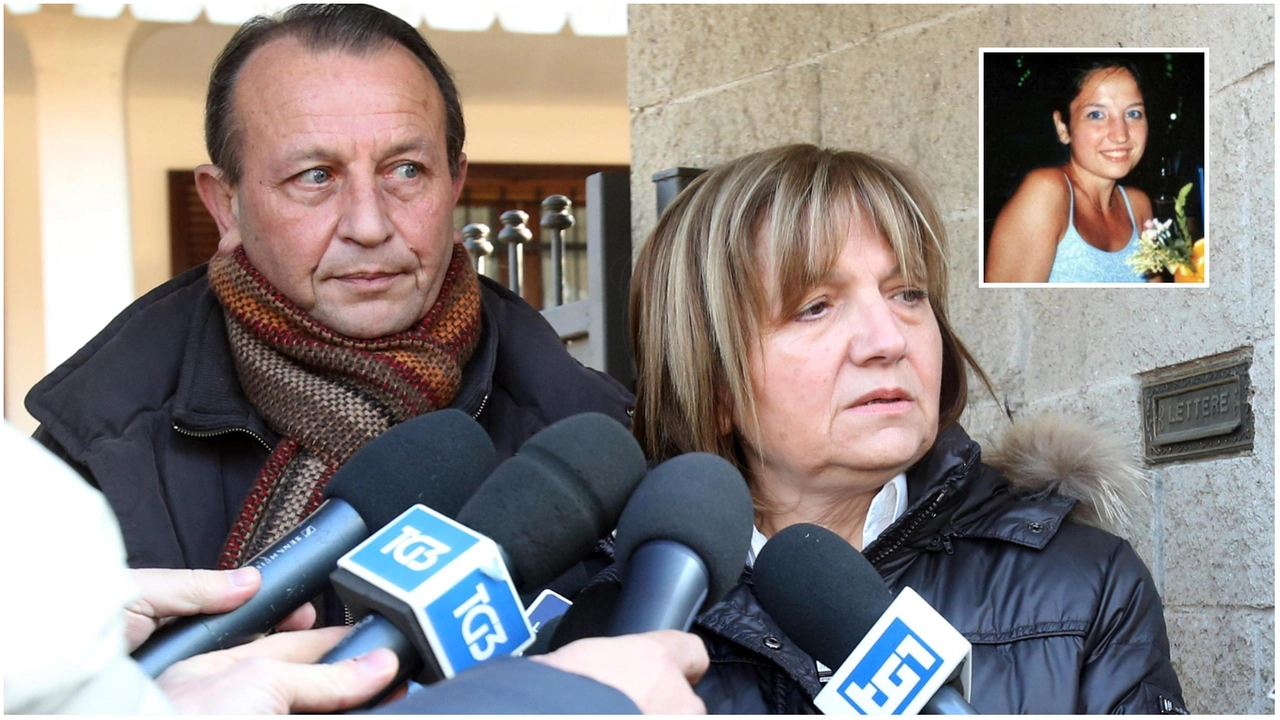 Rita e Giuseppe Poggi in uno scatto di qualche anno fa; nel riquadro, Chiara Poggi, assassinata a Garlasco nel 2007
