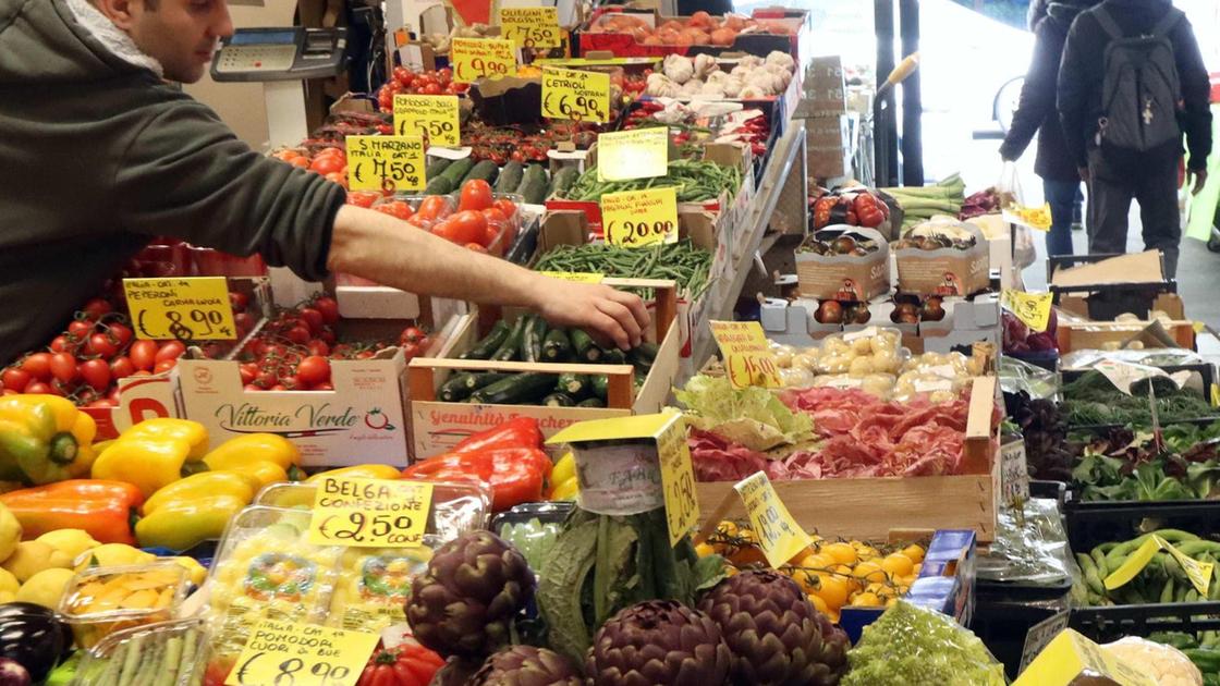 Via alla campagna di raccolta fondi per i progetti nei quartieri