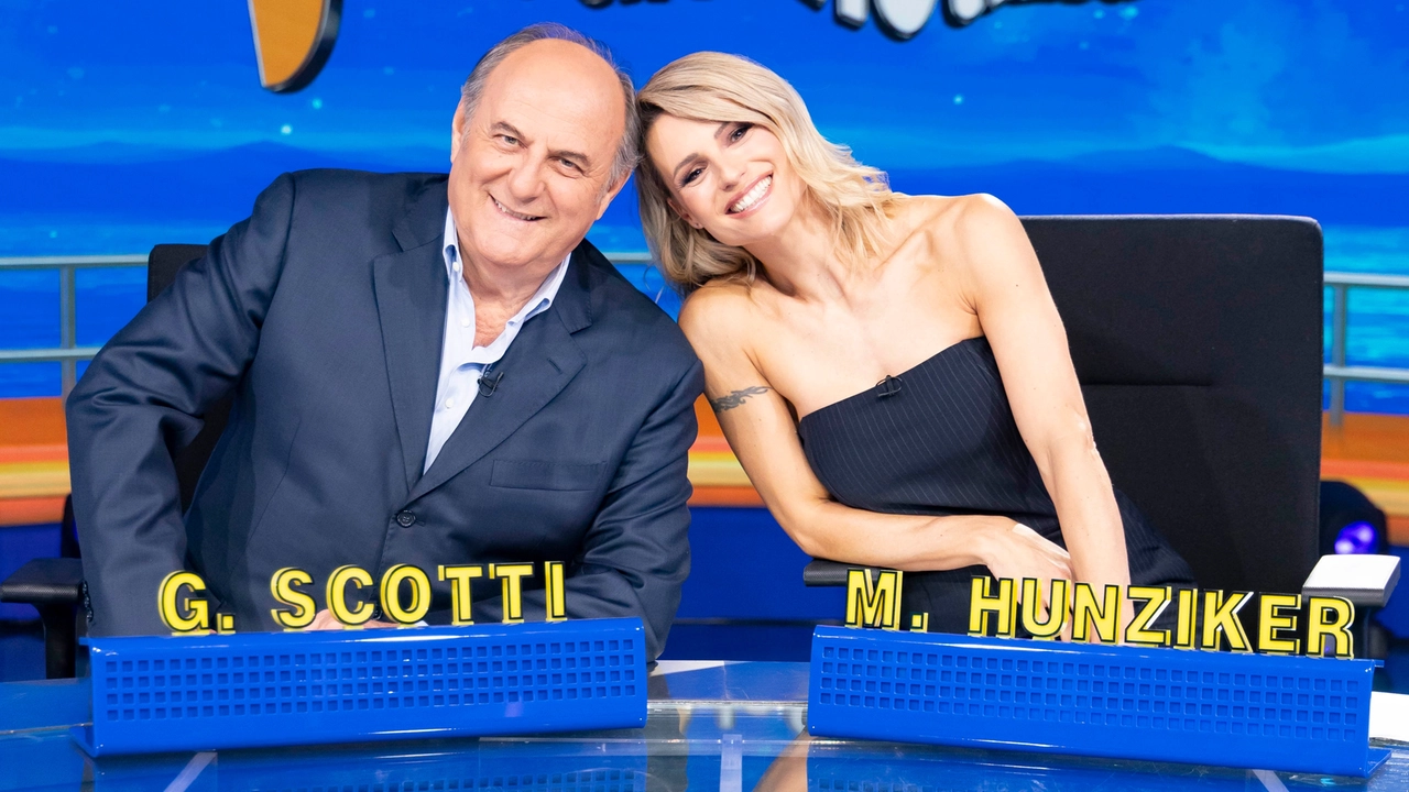 Michelle Hunziker, il ritorno a Striscia la notizia con Gerry Scotti: “Dietro al bancone con il mio fratellone”