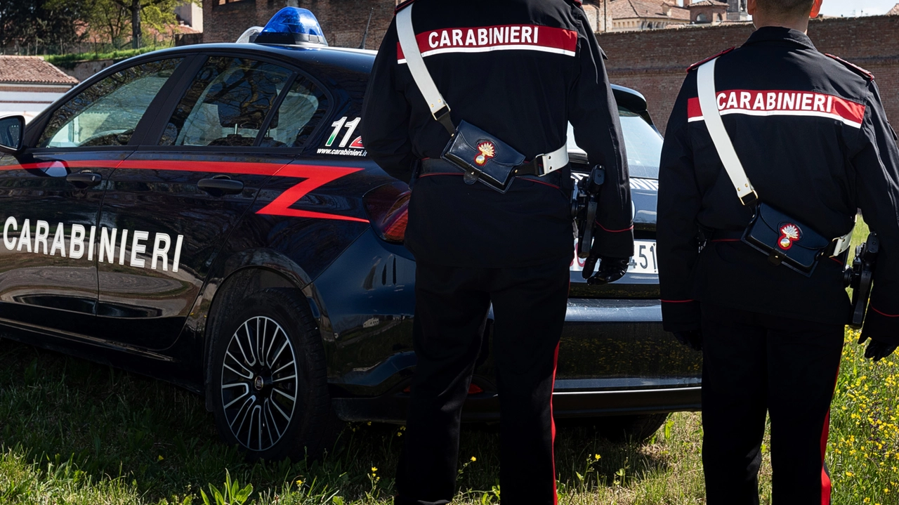 Carabinieri in azione dopo un furto Carabinieri in azione dopo un furto