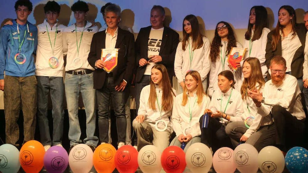 Largo ai giovani, ma non solo. Perché tra i praticanti dell’atletica leggera in Brianza c’è anche Oscar Iacoboni, 87 anni....