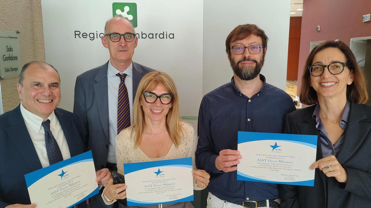 La consegna l’Asst Ovest Milanese del priemio Stella nella sede del Consiglio regionale per l’attività sanitaria svolta La consegna l’Asst Ovest Milanese del priemio Stella nella sede del Consiglio regionale per l’attività sanitaria svolta