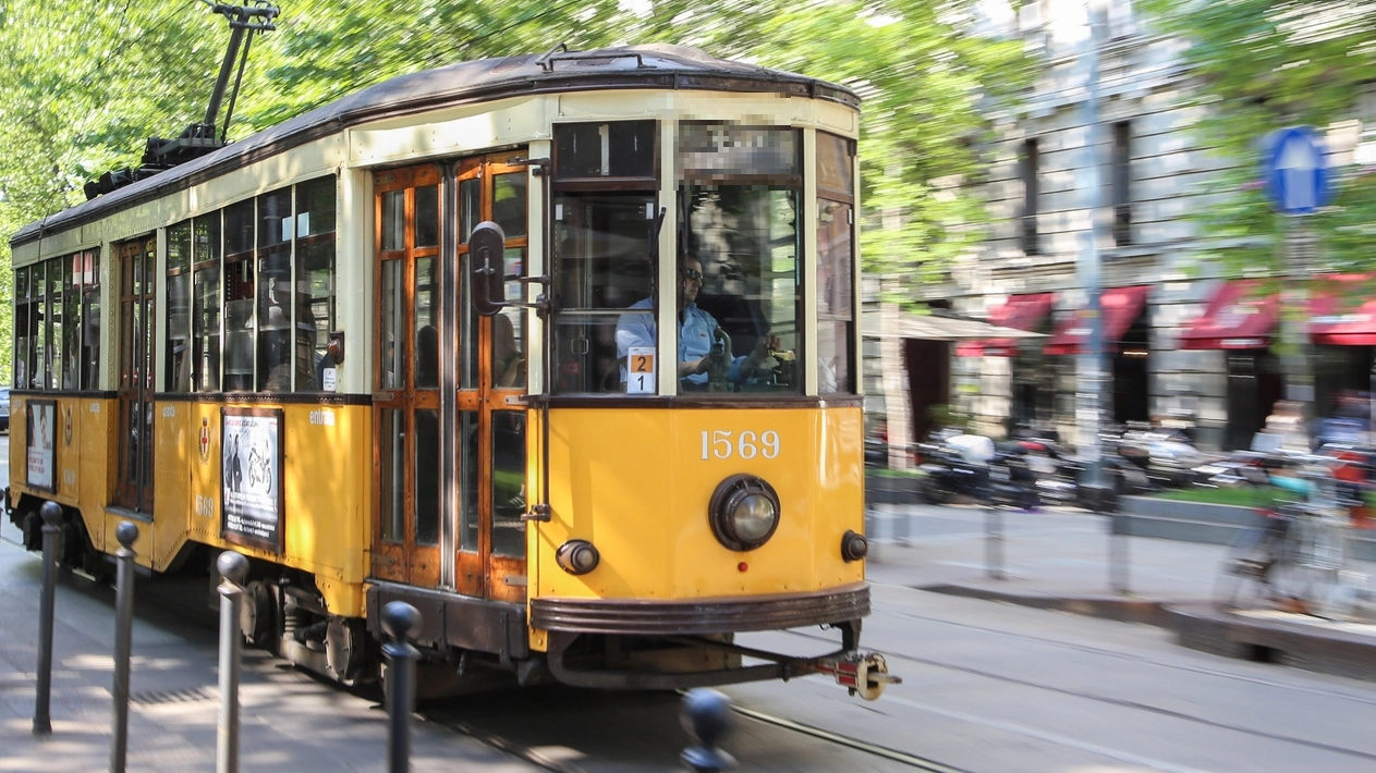 Un tram di Milano (Foto archivio)