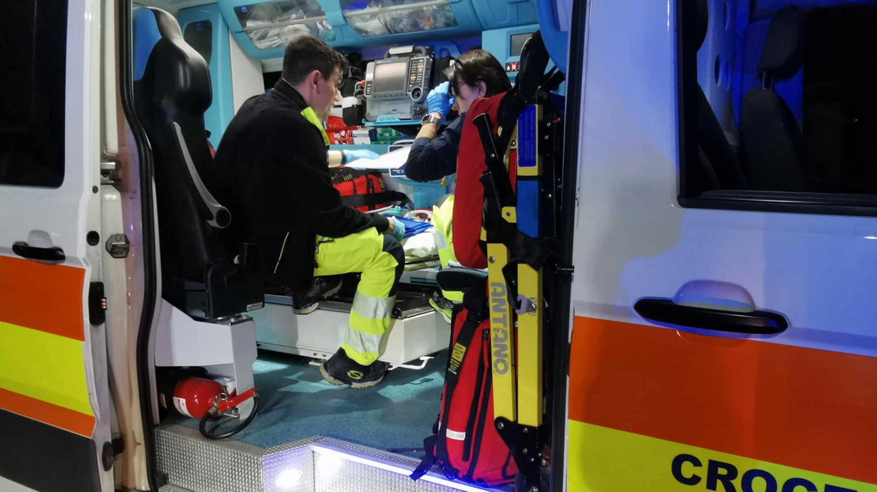 Due persone sono state soccorse e portate in ospedale a Varese e Gallarate Due persone sono state soccorse e portate in ospedale a Varese e Gallarate
