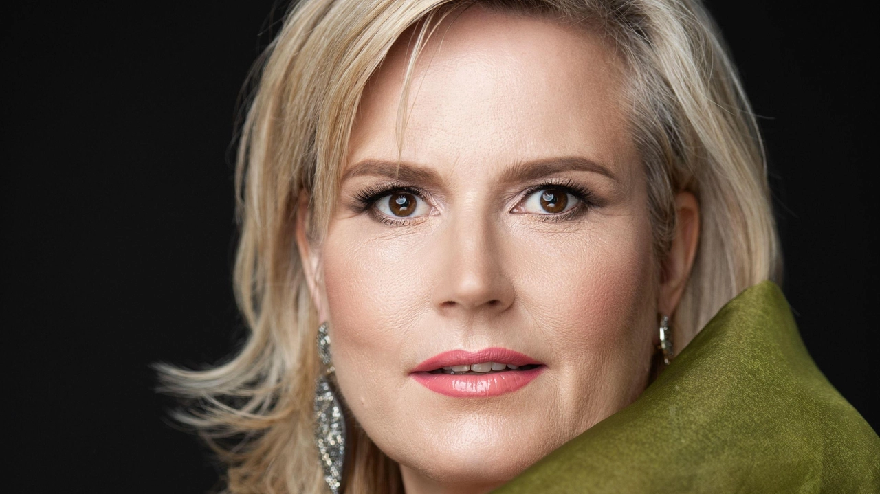 Camilla Nylund, 56 anni, è nata a Vaasa in Finlandia La soprano sposata col tenore olandese Anton Saris vive a Dresda in Germania: è particolarmente nota per le interpretazioni nelle opere di Richard Strauss Camilla Nylund, 56 anni, è nata a Vaasa in Finlandia La soprano sposata col tenore olandese Anton Saris vive a Dresda in Germania: è particolarmente nota per le interpretazioni nelle opere di Richard Strauss