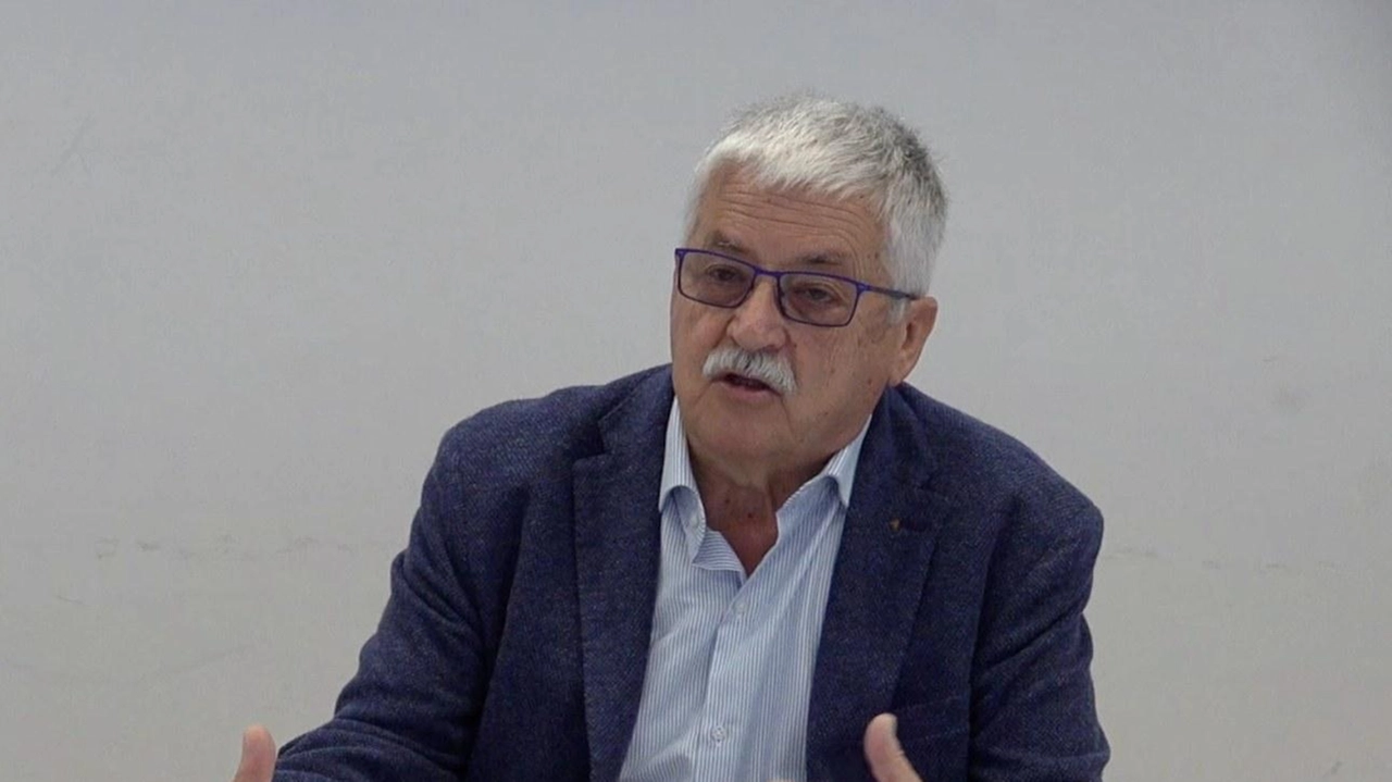 Alfredo Dal Ferro presidente di BB Varese associazione che raggruppa i bed and breakfast della provincia dei sette laghi Alfredo Dal Ferro presidente di BB Varese associazione che raggruppa i bed and breakfast della provincia dei sette laghi