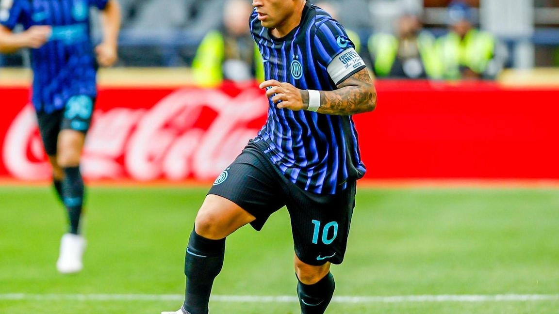 Largo successo nella prima amichevole contro la formazione Under 23 di Vecchi. Gol e assist del “Toro“ supportato da Bonny, in attacco segna anche Pio Esposito. Il tecnico prova il 3-4-2-1 in attesa di un rinforzo dal mercato nel reparto avanzato.