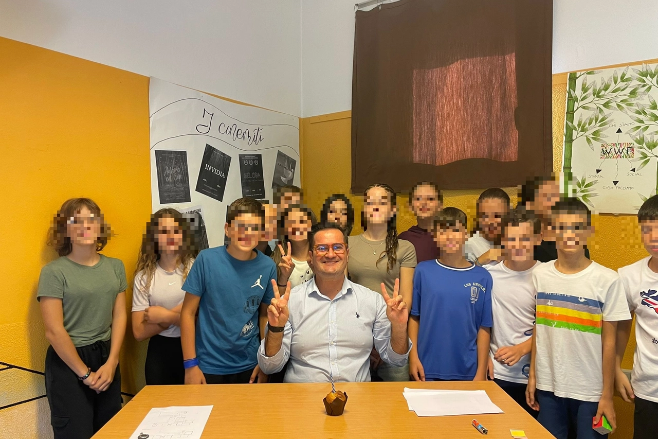 Michele Fiore: foto di gruppo con i "suoi" studenti