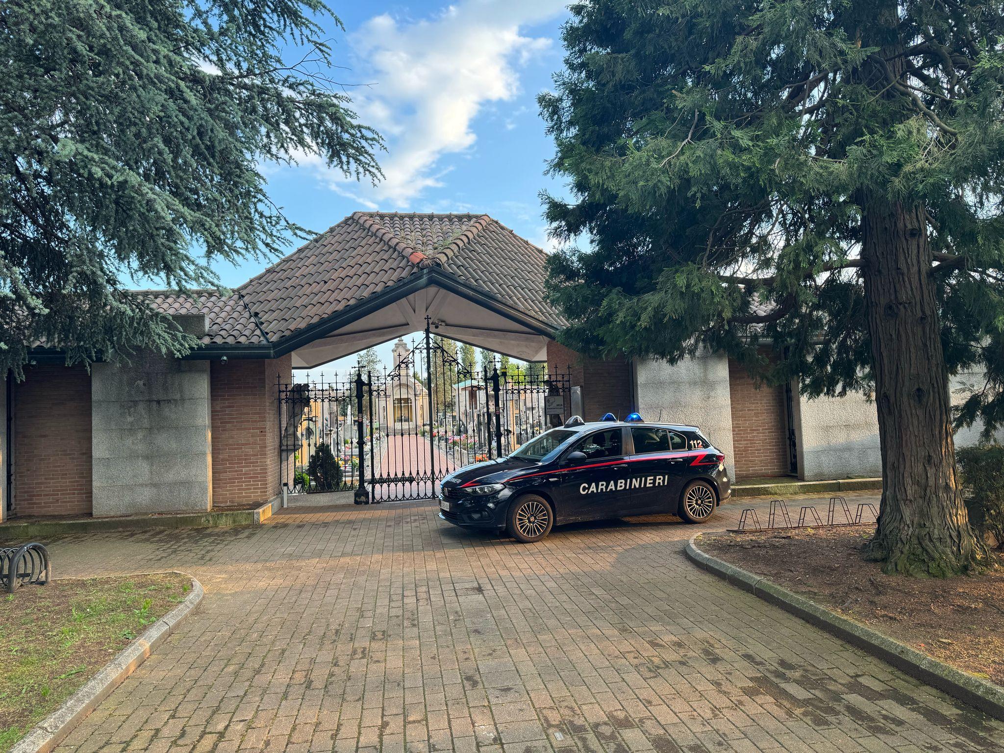Buscate, furto di rame al cimitero: i due ladri arrestati in flagranza Buscate, furto di rame al cimitero: i due ladri arrestati in flagranza