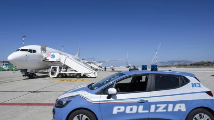 Il pachistano è stato imbarcato su un volo diretto a Lahore