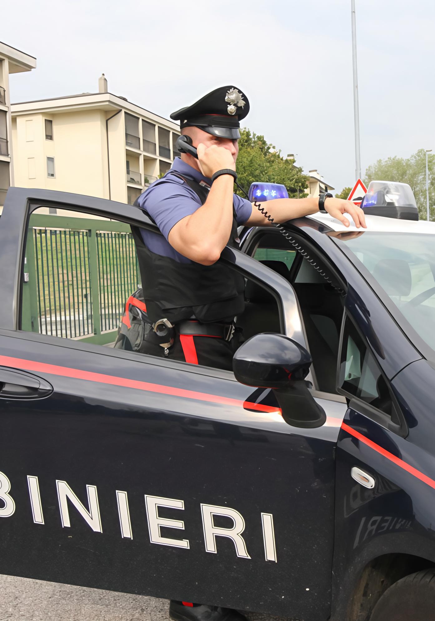 Fa un bonifico di 30mila euro sul conto dei suoi truffatori Fa un bonifico di 30mila euro sul conto dei suoi truffatori