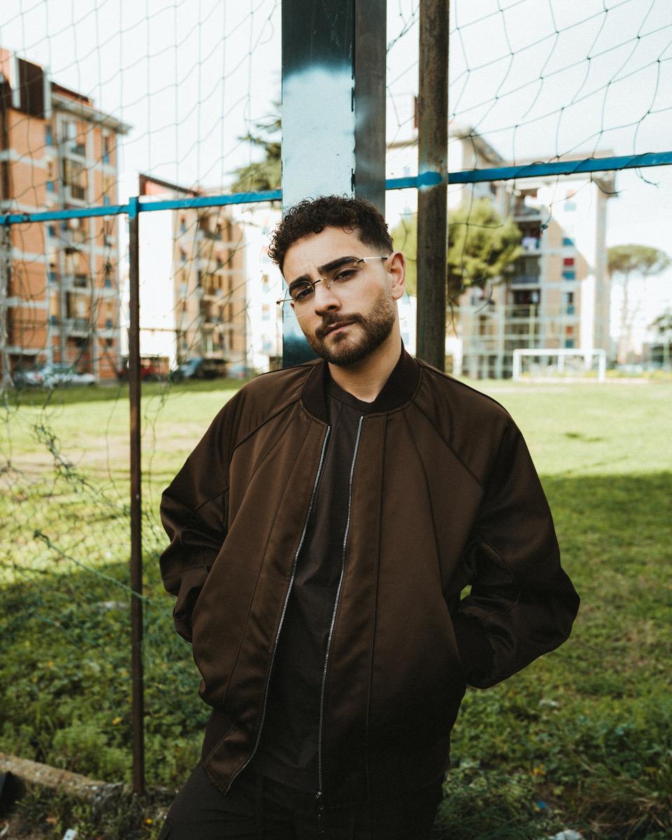 Rocco Hunt, il rap delle radici: “La mia storia tra arrivi e partenze. Lo ‘zio’ Gigi D’Alessio? Un emblema del ragazzo di giù che ce l’ha fatta” Rocco Hunt, il rap delle radici: “La mia storia tra arrivi e partenze. Lo ‘zio’ Gigi D’Alessio? Un emblema del ragazzo di giù che ce l’ha fatta”