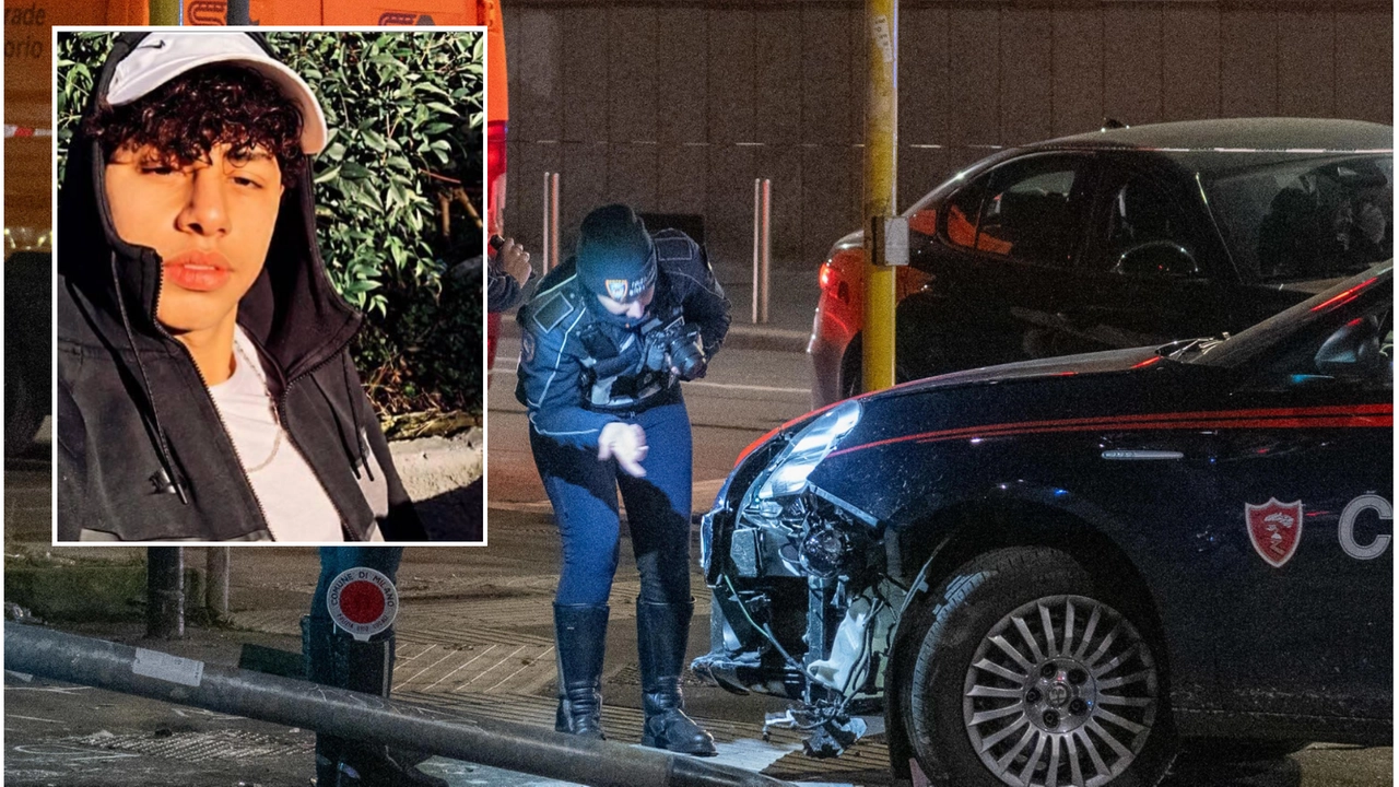 L'auto incidentata dei carabinieri e, nel riquadro, Ramy Elgaml L'auto incidentata dei carabinieri e, nel riquadro, Ramy Elgaml