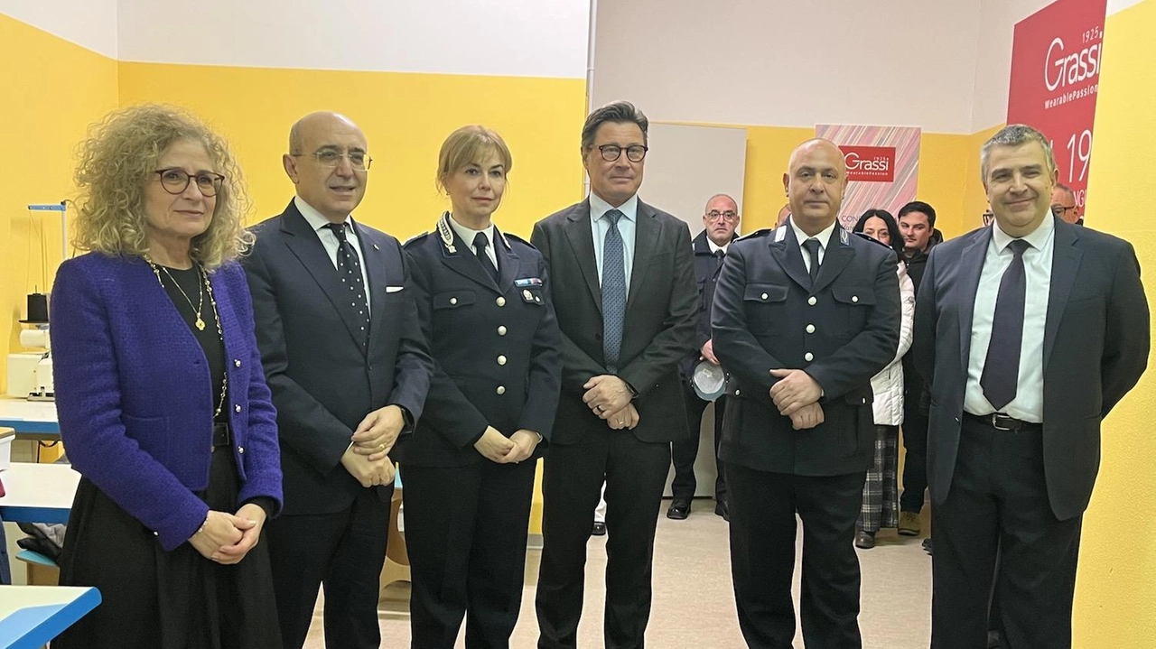 Un progetto che deve essere un esempio da estendere. Ieri mattina all’interno del carcere di Busto Arsizio è stata... Un progetto che deve essere un esempio da estendere. Ieri mattina all’interno del carcere di Busto Arsizio è stata...