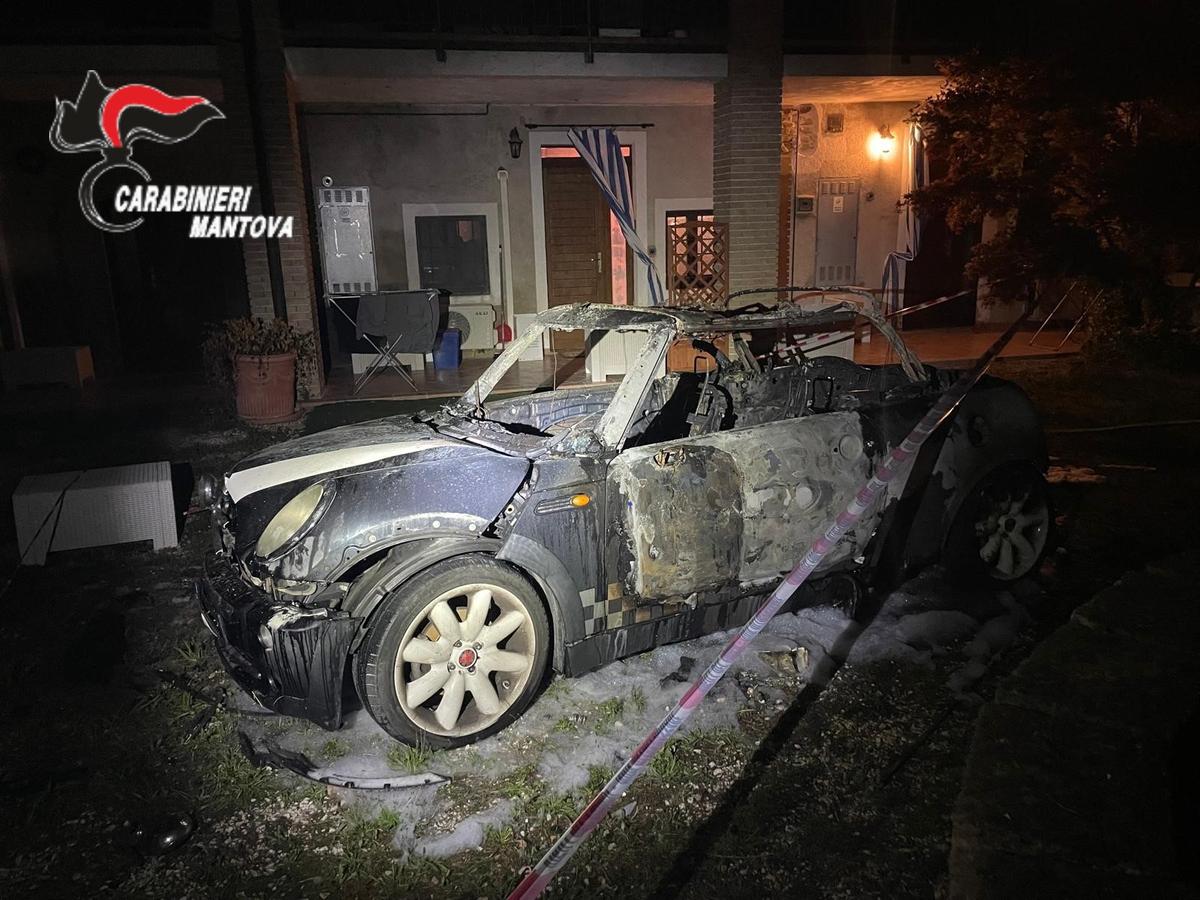 castiglione delle stiviere incendia l8217auto dell8217ex moglie incastrato dai testimoni arrestato 51enne
