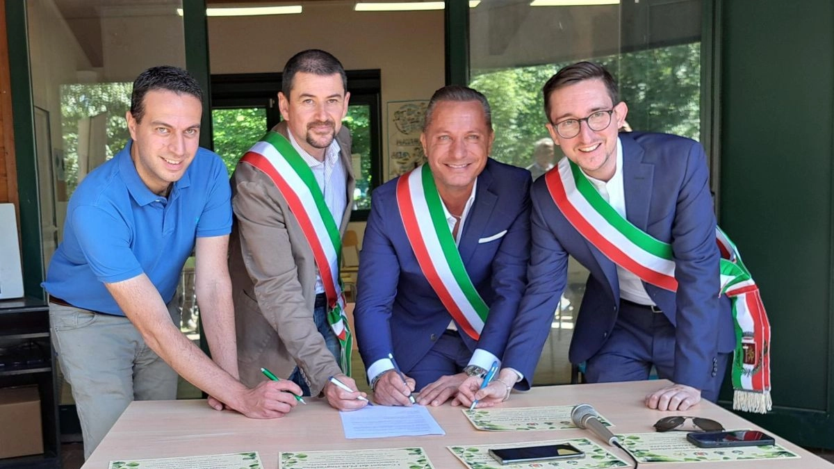 Firma Patto Plis Basso Olona